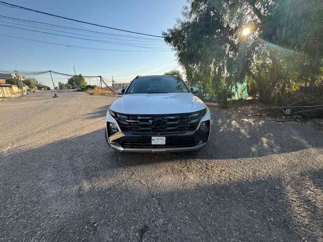 هیوندای تكسون 2025 شكل جديد وارد أمريكي هايبرد
اللون ابيض 
سعر :240 ورقة   
عداد المسافه : 4400 ميل 
حجم المحرك :1.6 توربو  (4.سلندر )
السياره بچم كبس ✅
ملاحظه : چاملغ الخلفي ربع صبغ بدون نقطه دواخل100% 

مواصفات
كيج الكــــتروني واحد شاشه 🖥️
سقف بانوراما
انــــارة دشبول
بصمة ابواب
بصمة تشغيل 
تشغيل عن بعد (𝐑𝐄𝐌𝐎𝐓𝐄 𝐒𝐓𝐀𝐑𝐓)
شاحن هاتف لاسلكي
شاشة دشبول ديجيتال 
شفتات استيرن
هاند بريك بصمة
اوتو بارك (𝐀𝐔𝐓𝐎 𝐏𝐀𝐑𝐊)
اوتو هولد (𝐀𝐔𝐓𝐎 𝐇𝐎𝐋𝐃)
اوتو ستارت (𝐀𝐔𝐓𝐎 𝐒𝐓𝐀𝐑𝐓)
اوتو ستوب (𝐀𝐔𝐓𝐎 𝐒𝐓𝐎𝐏)
رادار 360
رادار امامي (تحديد مسار)
رادار جانبي  (نقاط عمياء)
رادار خلفي (التحذير من الاصطدام)
حساسات 360
حساسات امامي
حساسات جانبي 
حساسات خلفي
نظام (𝐒𝐌𝐀𝐑𝐓)
نظام (𝐒𝐏𝐎𝐑𝐓)
نظام (𝐂𝐎𝐌𝐅𝐎𝐑)
نطام (𝐄𝐂𝐎)
نظام(𝐒𝐍𝐎𝐖)  
كشنات جلد
كشنات هيتر  امامي 
تحكمات استيرن
تبريد لمس
تبريد مركزي 
صندوق شفط كهربائي 
لايتات (𝐋𝐄𝐃) لید عدسة زينون 
بكلايتات (𝐋𝐄𝐃) لید
 ويل كروم 
تفاصيل اكثر الاتصال ***********
رقم الشاصي KM8JCDD17SU295157
المكان موصل
