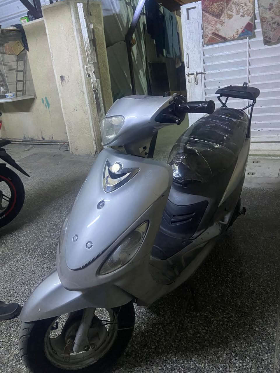 دراجه ماكس منغولي دراجه نضيفه مكينه بلادي دراجه اي نقص مابيه لاستفسار عله رقم واتساب ***********السعر 450وبيه مجال حك الجيه
