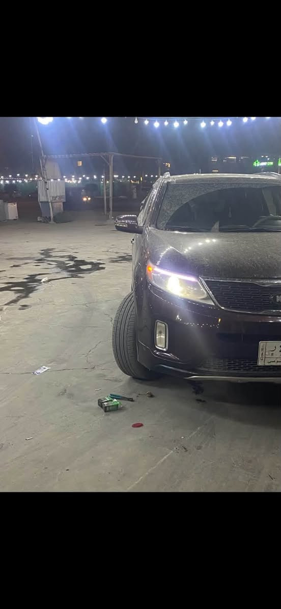سلام عليكم سورنتو للبيع موديل 14سياره وارداميريكي سياره فول موصفات جنطه كهرباء سبعه راكب بنرامه كشنات تدفئه تبريد بصمه رادارات فول موصفات مكينه 3600السياره مصبوغه حزام جماليه السعر135او بيه مجال التصال***********
