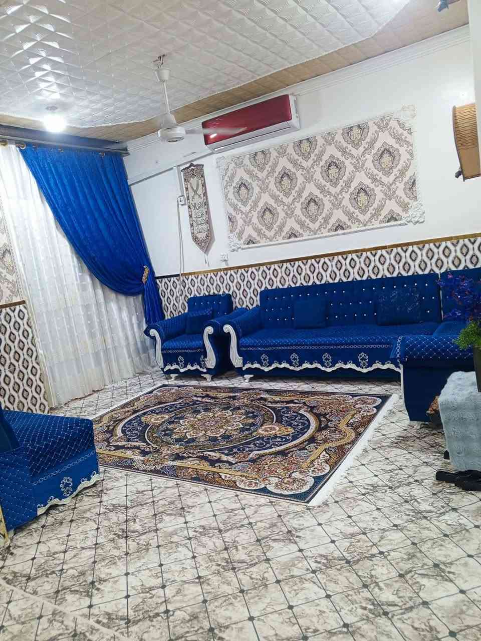 سلام عليكم بيت للبيع عد ال معالي المساحه 100 متر يتكون من غرفه وهول ومطبخ وبراني وصحيات السعر 32 وبي مجال والي يريد يستفسر اكثر يتصل عل هذه رقم ***********
