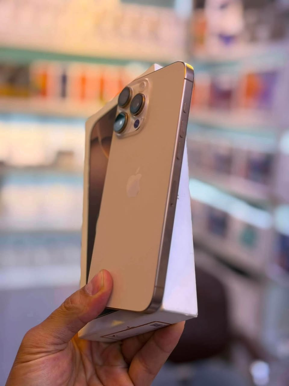 بسعر مليون و 200الف 💸
IPhone 16 pro max 256GB 

بطارية 90%

لون المميز 💛

مع ضمان الوكاله 

العنوان الزبيدية 📍

***********

***********
