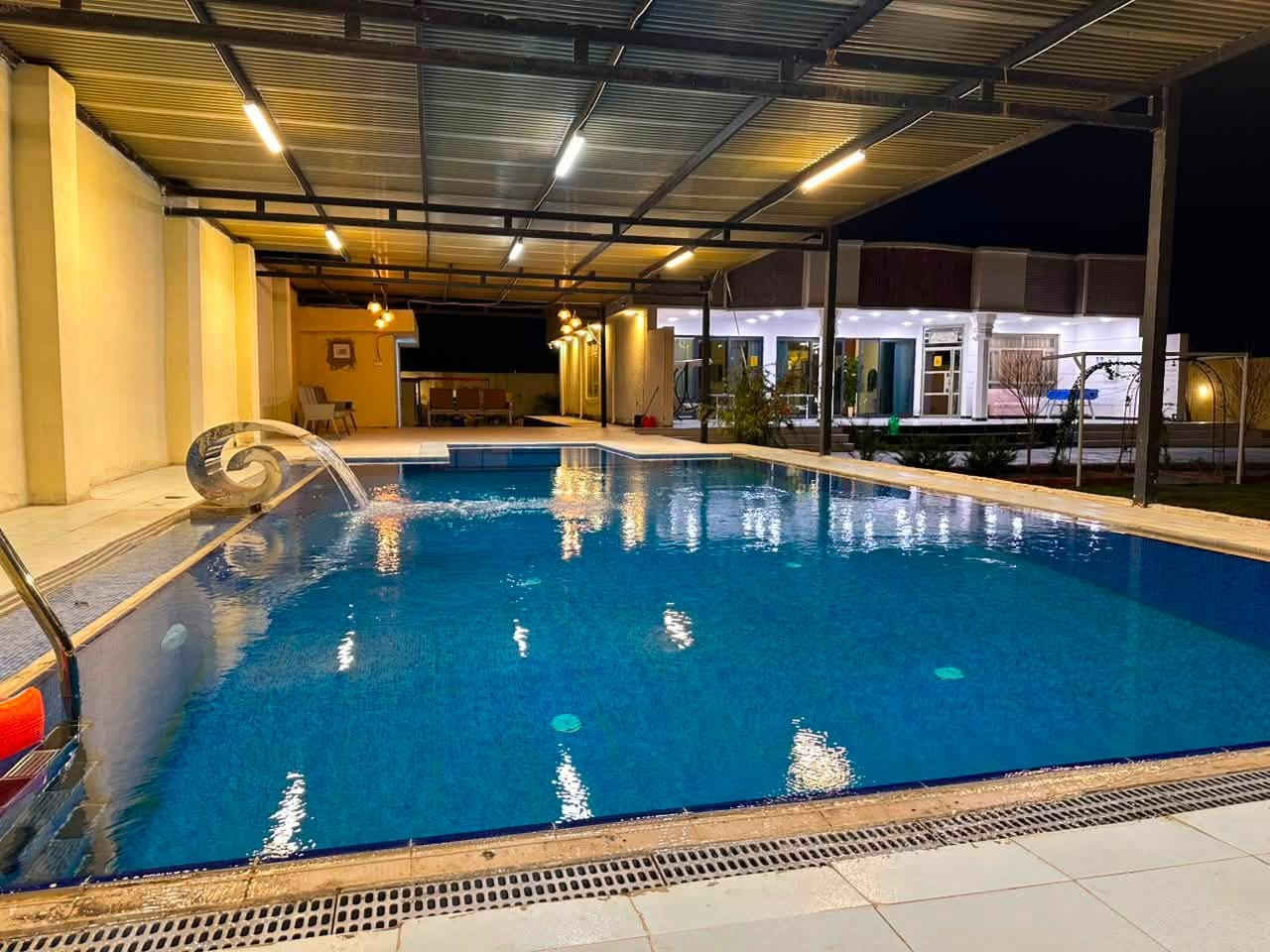 بغداد 📍قرب جسر المصابيح
مزرعة للأيجار اليومي متوفر حجوزات

***********
