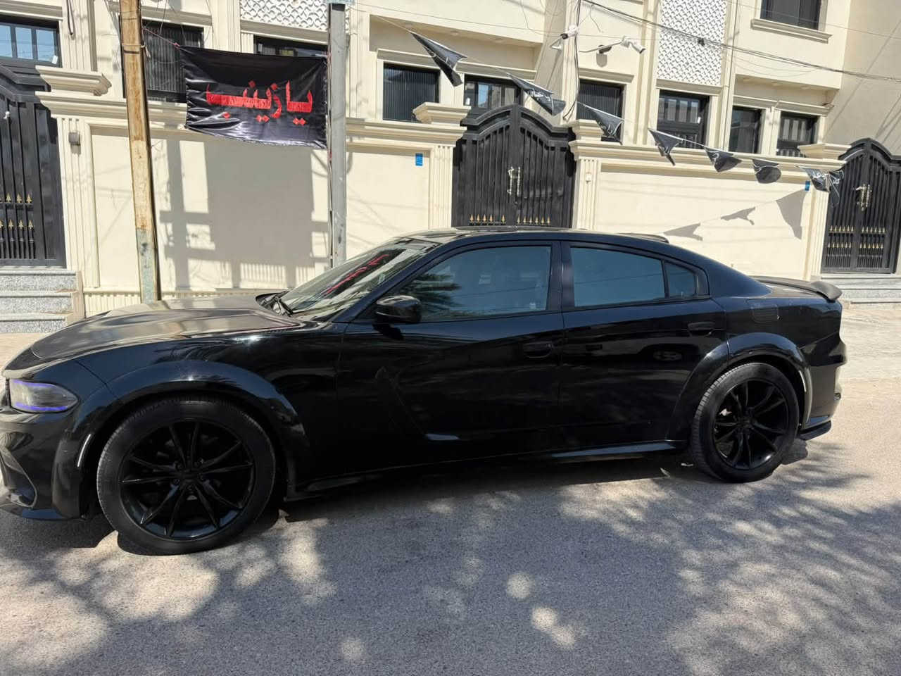 مكلف بالنشر ( اتصلو ع رقم لا تراسلوني)

السلام عليكم 
جارجر 2016 sxt
محدثة وايد بدي 
حجم المحرك V6   3.6L
داخل سستم كامل  كاربون ڤايبر
دوشمة جديده لون ازرق 
لدات اماميه متغير عدسة شيطانيه
حداديه 100‎%‎
الحادث مثل ما محدد بسونار  بدون ايبركات وشواصي البجم كبس 
رقم بغداد باسمي 
عنوان بصره 
السعر 175وبي مجال
للاستفسار ***********

