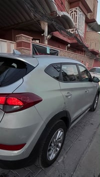 هونداي توسان 2018 وارد امريكي  ماشيه 172,586 ميل   الموصفات :-  موديل ...