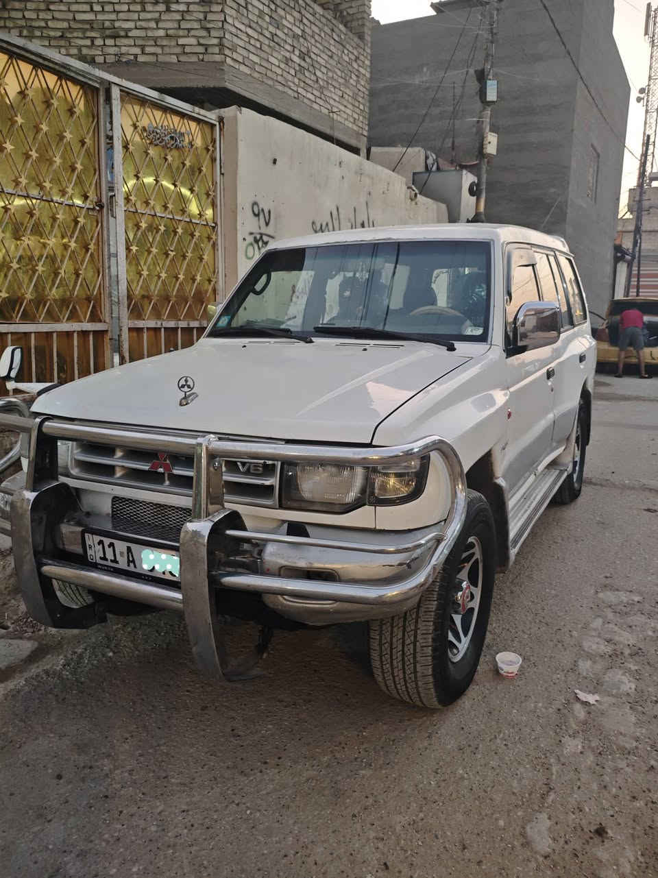 سلام عليكم من رخص ادمن سياره باجيرو موديل 99 لبيع محرك كير بلادي اوتوماتيك سنتر لوك رقم بغداد انكليزي بسمي شرط تحويل كهربائيات كلهه شغاله عوزهه كبريسر تبريد مكان بغداد سعر  63    /  ***********
