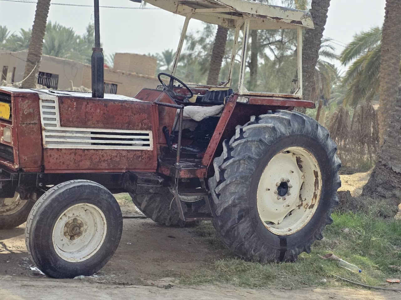 فيات ٧٨٠ كامله جاهزه تيرات صدر محرك كير اكسل كلها كفاله المكينه بيها بس لوحات بدون سنويه
فيات ٧٨٠ كامله جاهزه تيرات صدر محرك كير اكسل كلها كفاله المكينه بيها بس لوحات بدون سنويه 
مكانها بابل الحمزه الغربي 
***********
