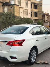 سنترا زيرو • ٢٠٢٥ • جلد احمر