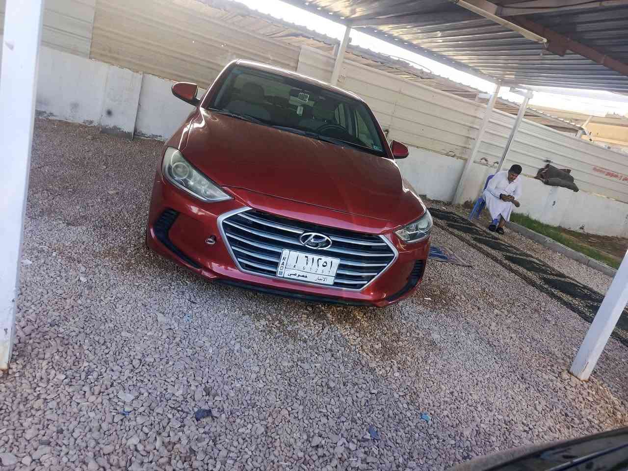 النترا 2018لون موروني
حادث جاملق وبنيد بدون دواخل 
السعر 125وبيهه مجال 
***********
