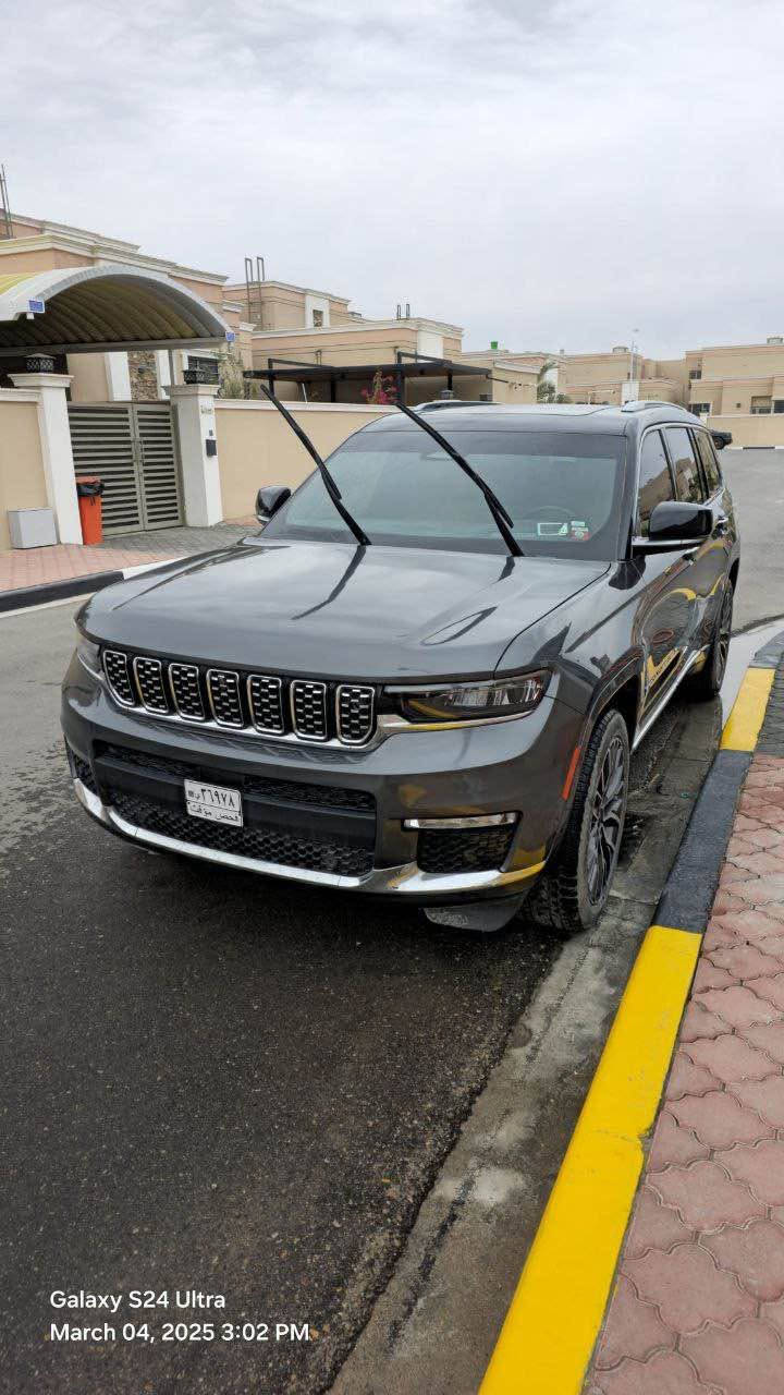 . 2022 Jeep Grand Cherokee L Summit Reserve🔥

رقم المبايل: ‭***********‬

الموديل : 2022 . وارد امريكي تو كلر  اسود ورصاصي

‏3600 V6 :المحرك

حادث تبديل بنيد+

ماشيه 29 الف

المواصفات :

* دفع رباعي 4x4 .

نظام تعليق هوائي (جكات).

قيادة ذاتية عند المنعطفات.

رادار امامي مع مانع تصادم

* تحذير الخروج عن المسار .

* مستشعر نوم السائق مع نظام التوقف الآلي

* تحذير النقطة عمياء !

نظام تحذير عند التقاطعات.

نظام تحذير عند تجاوز السرعة المحددة.

نظام عرض المعلومات على الزجاج الامامي HEAD UP

‏(DISPLAY

نظام تقليل الضجيج داخل المقصورة.

* إنارة محيطية.

* مرايا تعتيم ذاتي.

* المرايا الجانبية قابلة للطي كهربائيا.

* نظام الصوت من ماكنتوش مع 19 سماعة.

* ويل قياس 21 انج

* سقف بانوراما

3شاشات 

* شاشه كبيرة 10.1 انج

* نظام الخرائط (GPS)

* عرض خرائط الطريق على لوحة القيادة.

* لوحة القيادة بقياس 12 أنج.

* كاميرا داخلية متعددة الزوايا

* كاميرا محيطية 360 درجة .

* 4 كاميرات خارجية مع بخاخات ماء للتنظيف.

* كاميرا للمرأة الداخلية.

*كاميرا حرارية

* المصابيح الأمامية زنون

* كشافات الضباب زنون

* دخول ذكي.

* بصمة على 5 ابواب للدخول الذكي.

* تشغيل عن بعد .

* الصندوق الخلفي كهربائي

* فرش المقصورة الداخلية من الجلد الطبيعي الفاخر .

* اضافات من الخشب الطبيعي للمقصورة الداخلية

* ذاكرة لحفظ وضعيات الجلوس للسائق. * ذاكرة لحفظ وضعيات الجلوس للراكب.

* مساج للمقاعد الامامية السائق والراكب.

* المقاعد الأمامية كهربائية

* المقاعد الأمامية تبريد وتدفئة

* المقاعد الخلفية تبريد وتدفئة

انارة داخلية LED متعددة الالوان

* حساسات امامية.

* حساسات خلفية

* 7 راكب

* مكيف خلفي مع وحدة تحكم منفصلة .

* تدفئة ستيرن وتبريد

مانع تصادم خلفي .

* بلوتوث تلفون .

* محدد سرعة .

* نظام التشغيل والاطفاء الاوتوماتيكي ( Auto Start

‏. (System

‏)Auto Break System ) نظام بريك اوتماتيكي Singapore
