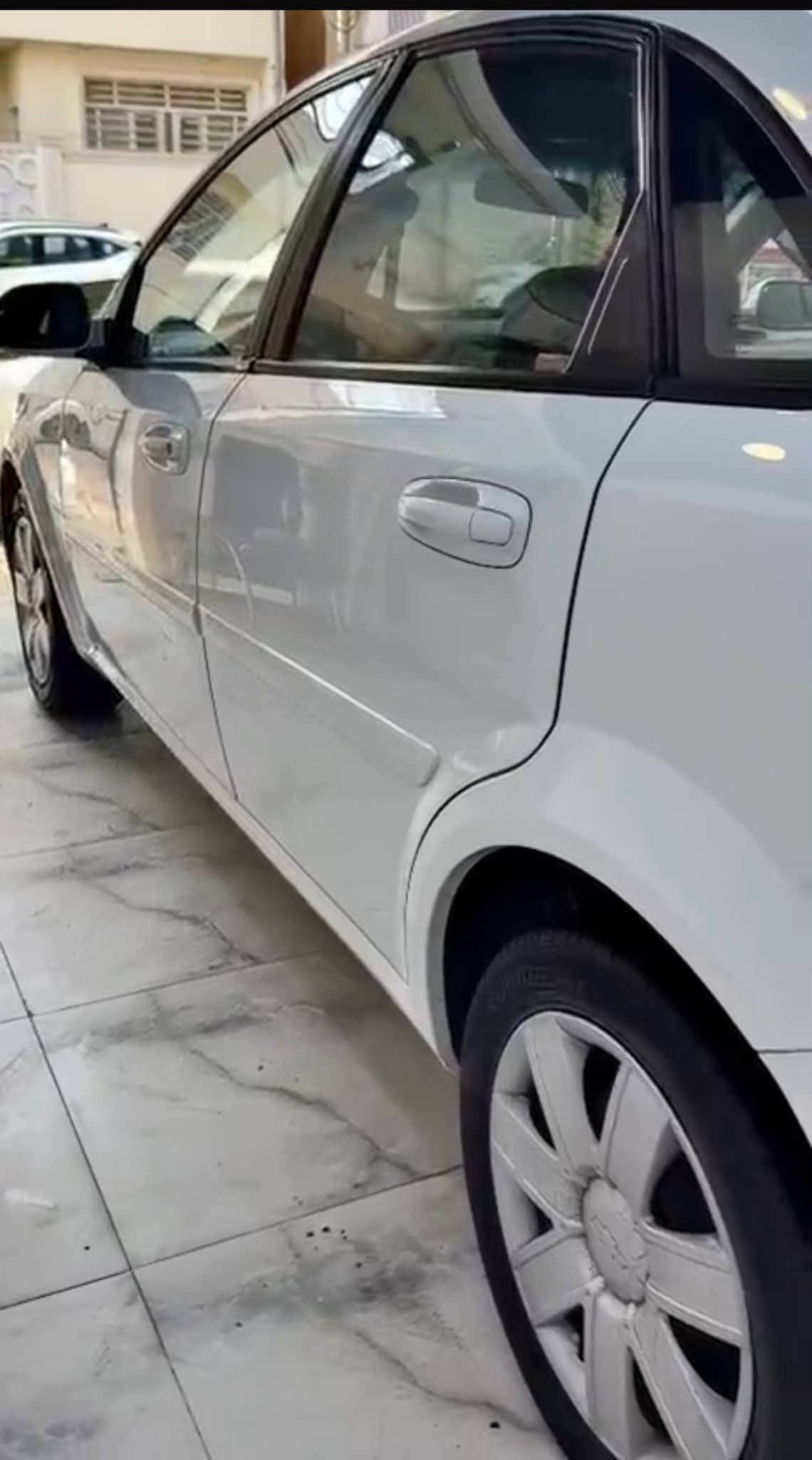 أوبترا 2011
مكفوله من الصبغ والتبديل والحادث 
عدا شبر ب مقدمة البنيد 
سياره نظيفه وجديده دواخل وبدي 
حداديه تبريد كير مكفولات 
مكينه صافيه لا صوت ولا تبخير من القبق ولا القطره مالت الدهن 
عندي من سياره بارده دخان ازرك تحمه تروح لاستيك ولف 
ماشيه 165 الف 
سويجين بيهه من الشركه 
جاهزه من كل شي كل نقص ما بيهه عدا الي ذكرته 
السعر 79$ وبيها مجال بسيط 
سنويه لل 2029 
مكانهه كربلاء 
***********
