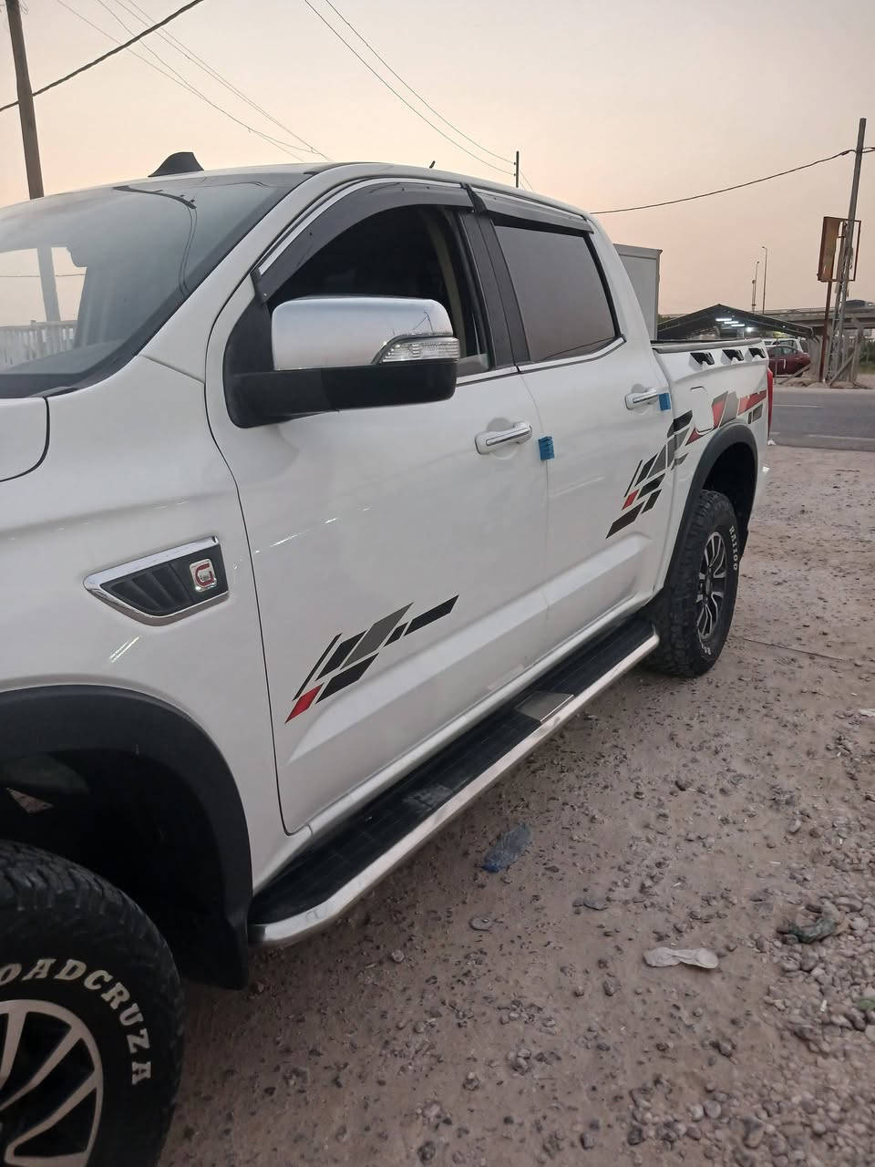 سلام عليكم بيكم فه عالي صيني تحويل مباشررقم بغداديعني حره مامطلوبه كفاله عامه مكينه مسي بوشي يباني اصل شرط برغي مامفتوح والمرغوب سبعه كير تخم تاير جبلي  جديد يعني عله ادينه فول حداديه عله شركه شرط  مواصفات مديل 2022 السعر 135 مجل بصيط النوان كربلاء رقم ‎***********
