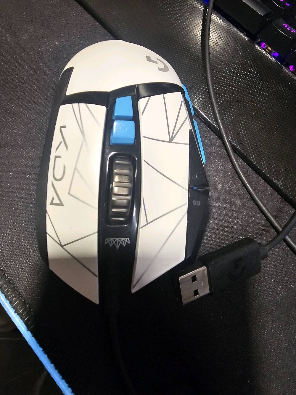Logitech G502 Hero KDA

50 الف
مكاني بغداد شارع الصناعه 

***********