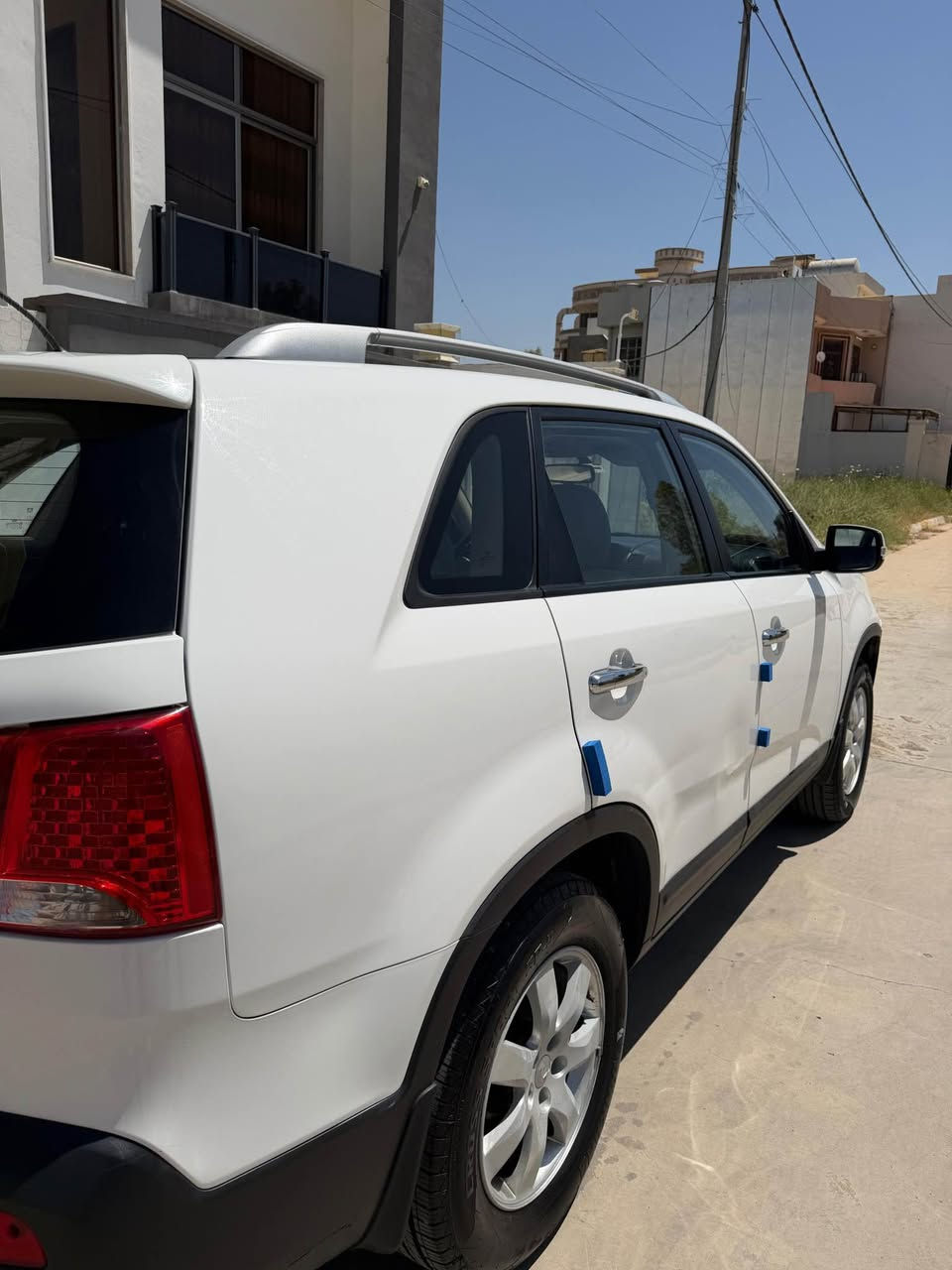 سلام عليكم 
سورنتو زيرو بيد صاحبها الشرعي من اول يوم 
محرك 6 سلندر
مواصفاتها العادية
تبريد قطعتين 
كامره خلفية
لون داخل بيجي
ايرباكات كلها سليمه بيها طخات بسيطه موضحه بالصوره وشبر بطارف البونيد
والباقي موضح بورقه الفحص
ماشية263000
كير ومحرك بالشرط سياره مال بيت وصاحبها معتني بيها ومابيها اي نقص واي غرامه تنزل من السعر
السعر 145
***********

المكان كركوك كركوك, العراق
