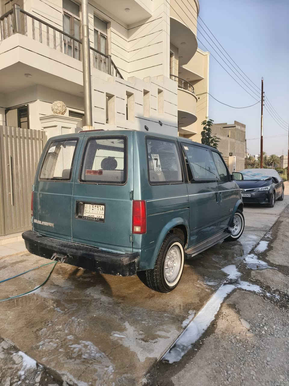 فان استرو موديل ٩٤ كير مكينة جدد بلاد تخم تاير كهربائيات كلها شغالة داخلها مدوشم بيها نواقص بسيطة رقم كركوك سنوية ساقطة وشرط التحويل السعر ٢٧ وبيها مجال للشراي بيع او مراوس بسيارة اكبر لان عندي خط مكاني ديالى بعقوبة ***********
