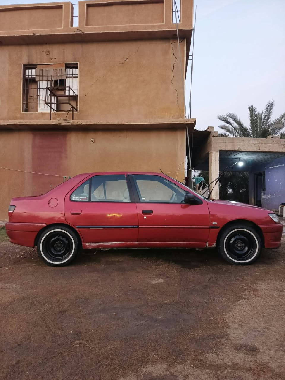 سلام عليكم بيجو موديل ٢٠٠٢ للبيع رقم بغداد دولي اباسمي سنوية لل٣٠ كير محرك شرط صدر نضيف تخم تاير فوك النص عمر داخل نضيف تبريد شغال ثلج سيارة بلادية بيهة بس الجاملغ الخلفي بي معجون ومبين بالصور السعر ٣٥ و بيهة مجال مكاني تكريت للاستفسار *********** مكلف بالنشر
