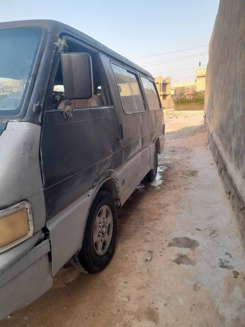 السلام عليكم للبيع كيه بسته موديل ١٩٩٤ مكينه وكير بريجو كفاله اكسن خير من الله شواصي الكدام شركة الوره انضاف  حداديه وره وكدام جديد باتري وسلف ودايلمو جديد داخل نضيف راعيهه موجود بس ماواصله السعر١٨ورقه وبيهه مجال قليل غير متواجد على الفيس رجائن المو شراي لأ  يتصل *********** مكني الحله
