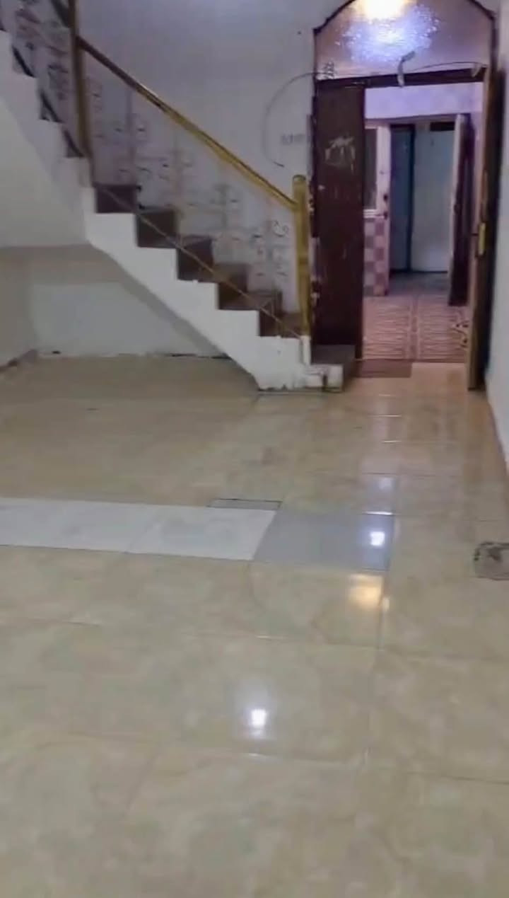 يعلن مكتب البحر للاستثمارات العقارية

عن توفر بيت للاجار في حي الزهراء موقع سكني مميز 

مواصفات البيت

غرف عدد 2
صالة
استقبال
مطبخ 
صحيات
طارمة
سعر الايجار 700

للاستفسار زيارة موقعنا الكائن في البصرة _الجبيلة_ الشارع العام  او الاتصال على الارقام التاليه 
‏ ***********
‏ ***********
