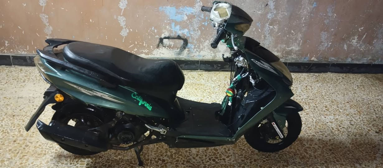 نوع الماطور: سكنس 140 (الماطور شغال كامل بس يردلو ت ومحرك فول الفول، مكينة 150 سي سي).نضيف الكابريته كهربائيات وشغاله كلها اسعر ١٨٠ وبي مجال *********** /*********** بهن وتساب
