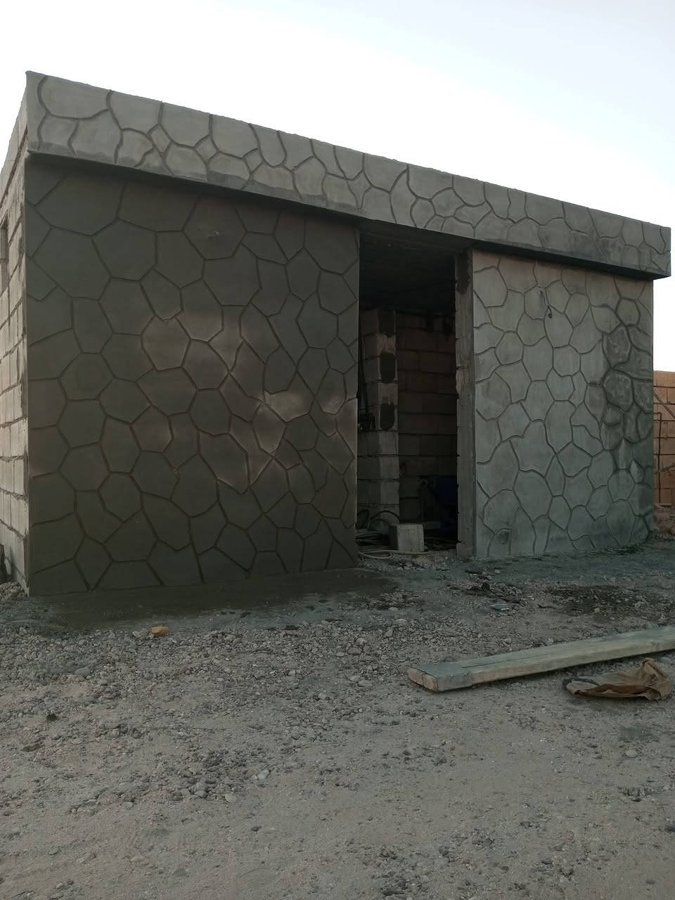 لباخ سمنت وجص • صب اساسات • تنصيب شبابيك