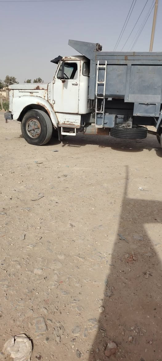 سيارة ١١١ • موديل ٧٦ • شرط تحويل