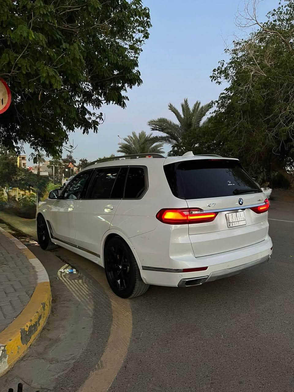 السلام عليكم
اقدملك الوحش الالماني للبيع وبسعر مناسب 🇩🇪🚀:
BMW X7 2022
وارد امريكي
السياره فول مواصفات
بيبان شفط
بانوراما
دسبلي
كراسي تدفئه تبريد مساج 
وبقيه المواصفات المعروفه 
حادث السياره موضح بالصور بنيد مبدل وحافه الجاملغ الامامي صبغ فقط
السعر 498 وبيها مجال
للاستفسار متوفر واتساب: ***********
