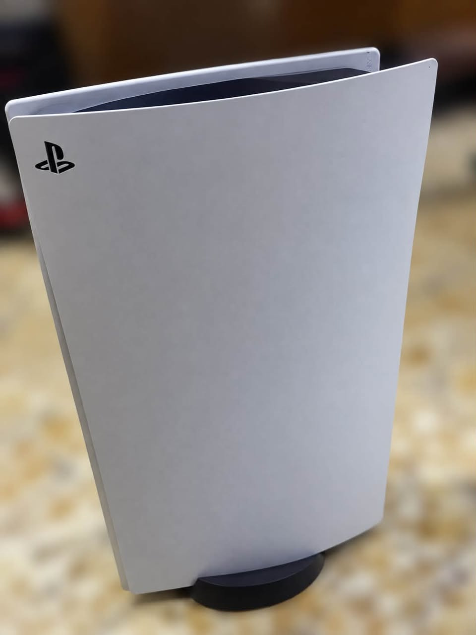 🔥 للبيع PS5 نظيف جدًا 🔥
🎮 PlayStation 5 Disc Edition
🇯🇵 نسخة يابانية أصلية – CFI-1200A
💾 825GB
✨ نظافة الجهاز 90–95%
📦 الكارتون الأصلي موجود
🔌 كامل الملحقات الأصلية
🎮 يدين أصليات DualSense
✅ الجهاز شغال وممتاز
🛠️ إحدى اليدات تحتاج تصليح، واليد الثانية أصلية وشغالة تمامًا.

💰 السعر: 680,000 دينار عراقي
📍 بغداد
🤝 البيع للجادين، والفحص عند الشراء متاح.

واتس او اتصل ***********
