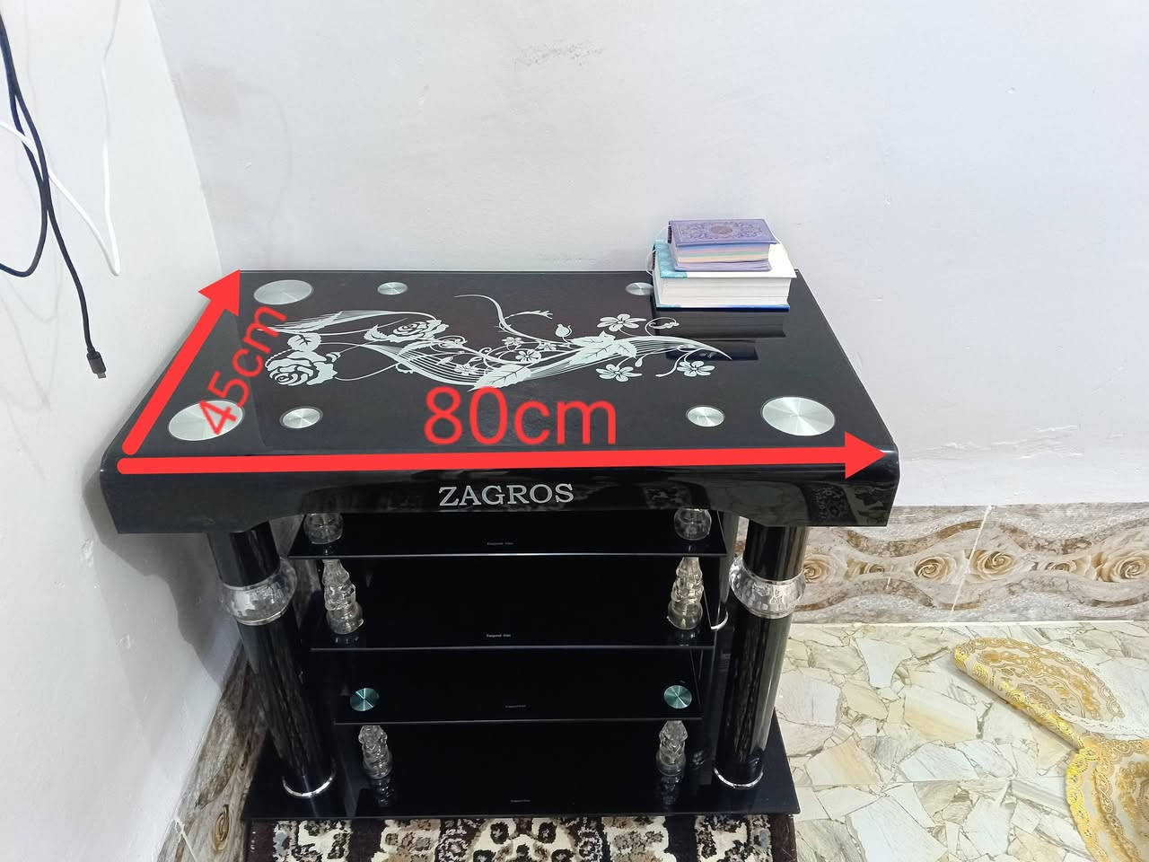 ميز • ٧٥سم • ٤٥سم ٨٠سم