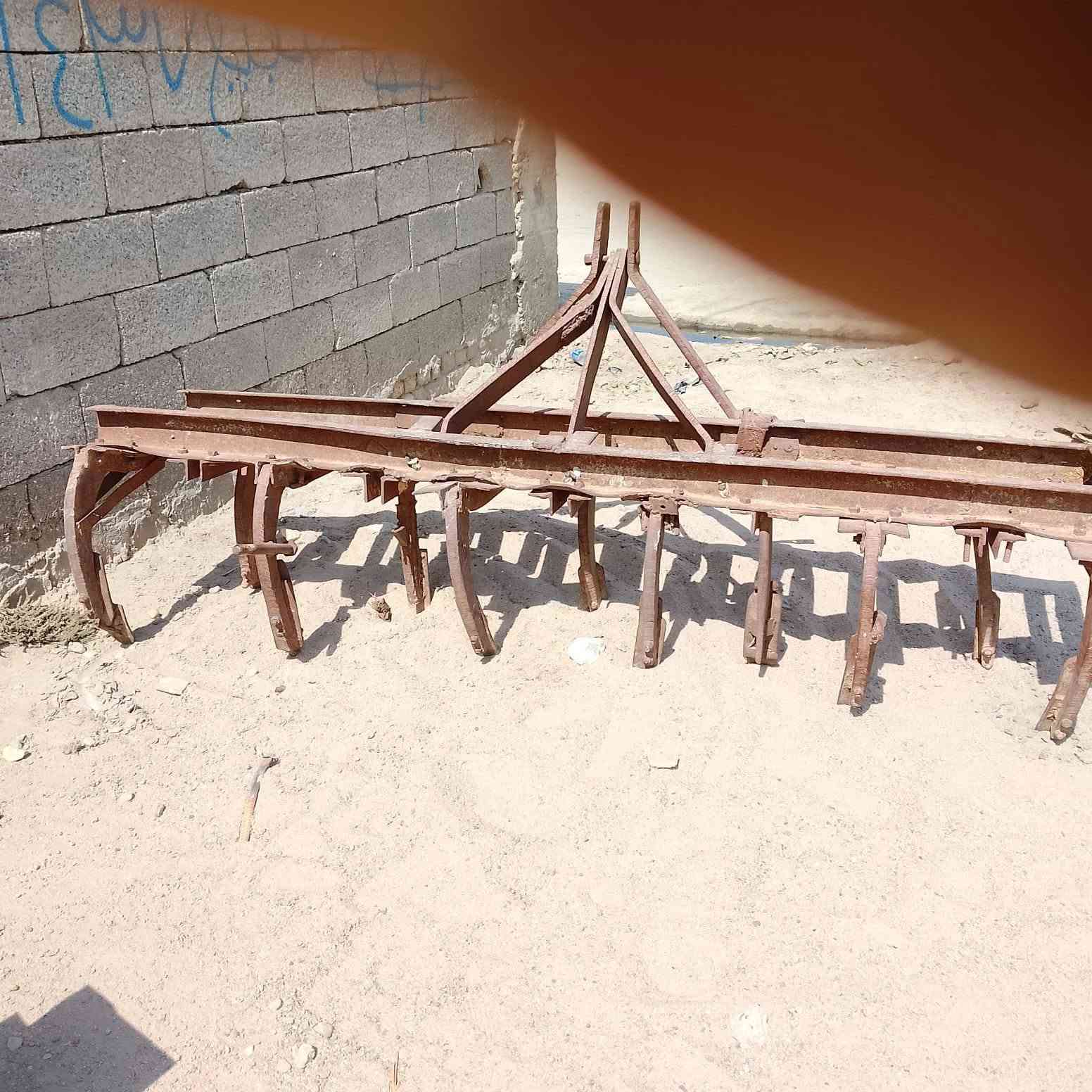 سلام عليكم للبيع مكينه عنتر جاهزه موديله 82 وياه خرماشه 25000 وبيه مجال هذا رقم راعيه ***********مكان  ذي قار قضاء الرفاعي
