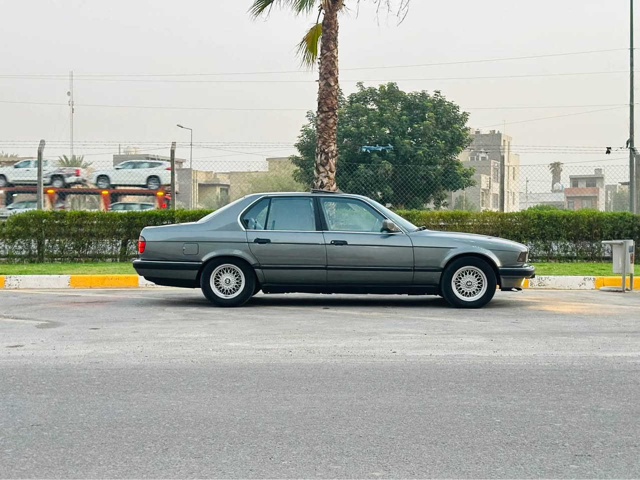 سلام عليكم
للبيع بي ام موديل 1990 حجم 735 
مكينه 6 سلندر جديده كير اوتو
سياره فول مواصفات 
سلايد طكتين
كشنات جلد + كهرباء
دبل ايرباك
دبل جكمجه تبريد قطعتين
بردات بلأبواب
اخوان سياره مصبوغه عام جماليه فقط
بدون ضربه بدون خياس كفاله عامه
سياره شلعه ومعدل تشك الكاع تبريد ثلج
صدر تاير كهربائيات كله جديد مابيها جطل
رقم انبار بسمي سنويه لل 2030 هزه جديده
تحويل ثاني يوم. سعر 68 وبيها مجال للطيبين 
مكاني بغداد حي الجامعه رقمي *********** بغداد, العراق
