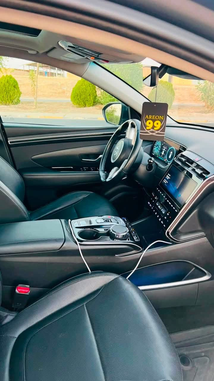 توسان ليمتد 1/1امريكي VIP—2024- plug in
 مواصفات فول للاخير اعلى فئة
 
 كير ومحرك شرط تحويل ووكالة 
السيارة باسمي 
شحن كهرباء وهايبرد وبانزين 
  مواصفات كاملة:
 . كاميرات 360 خمس كاميرات
 . جنطة كهربائية
 . بصمة تشغيل + بصمة أبواب
 . إنارة ترحيبية عند الاقتراب
 . شاشة كبيرة تعمل باللمس بالكامل
 .كشنات جلد
 . كشنات تدفئة وتبريد
 . فتحة سقف بانوراما
 . كشنات تحكم كهربائي
 . تشغيل عن بعد
 . هاند بريك بصمة
 . رادارات أمامي + خلفي + جانبي)
 . تحديد مسار
 . سياقة ذاتية
 . توقف ذاتي
 . تحذير نسيان الطفل داخل السيارة . أوتو هولد
 . شاشة إلكترونية متغيرة حسب وضع القيادة . وضعيات قيادة 4
 NORMAL -1
 SPORT-2
 SMART-3
 SNOW-4
 . شحن وايرلس
 . كير 8 نمر
 . كيجات التايرات إلكترونية مع تحذير عند نزول الضغط . حساس مطر
 .ويل 19 
 تدفئة كشنات خلفيه
 . بصمات السيارة تعمل باللمس
 . كير دكم بيانو

 من الاخير سياره بيه مواصفات كلش هواي متخلص
وبسعر مناسب185
 ‭***********
