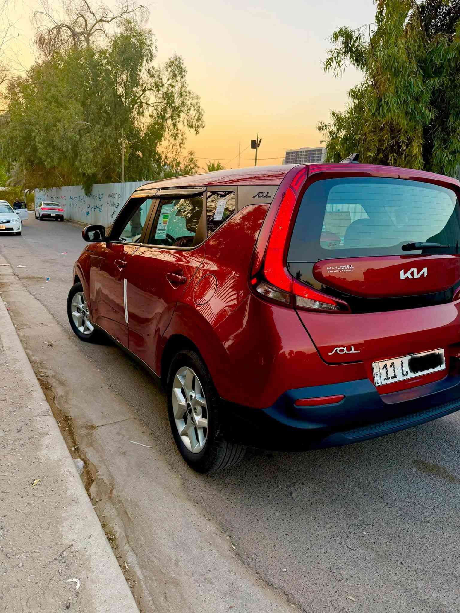 كيا صول ٢٠٢٢ امريكي محرك ٢٠٠٠ دوش نص فول شاشة جبيرة كامرا رادار جانبي وامامي توقف ذاتي سيارة نظيفة وجاهزه مابيها نقص حادثها  صفح بحم كبس بدون ايرباك  ناشر صور الحادث والسونر ماشيه 50 الف سنوية بأسمي مكاني بغداد السيديه رايدها 129 
***********
