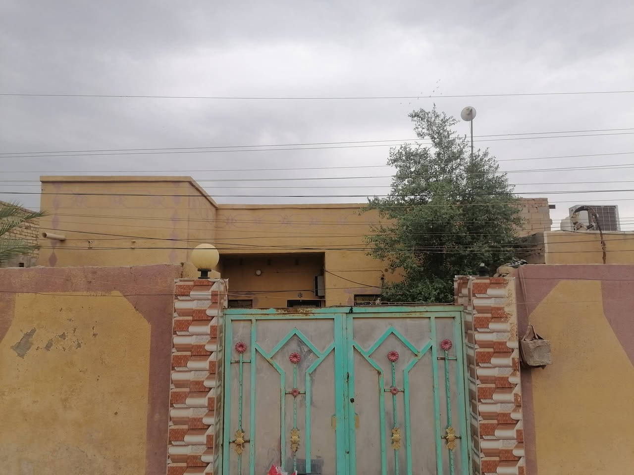 بيت زراعي • حي الجمعيه • ٢٤٠م