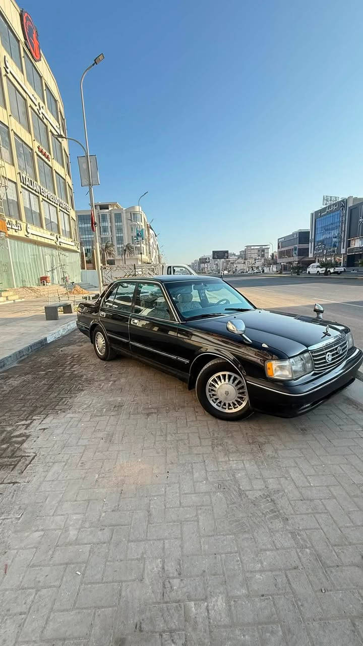 السلام عليكم
أرنب ايسر بلاد كويتي مديل 1993
بأسمي مشروع وطني مداور ثاني يوم مكاني البصره
كفاله من الضربه والصبغ والتبديل
مكينة وكير جدد 
ضفير وكمبريسر تبريد جدد
عنبار بريك وباور استيرن وجعمقه جديده
 تخم تاير جديد 
مابيه نواقص سياره مالت بيت
3قطع أكسن 
ب83وبيه مجال بسيط

***********

