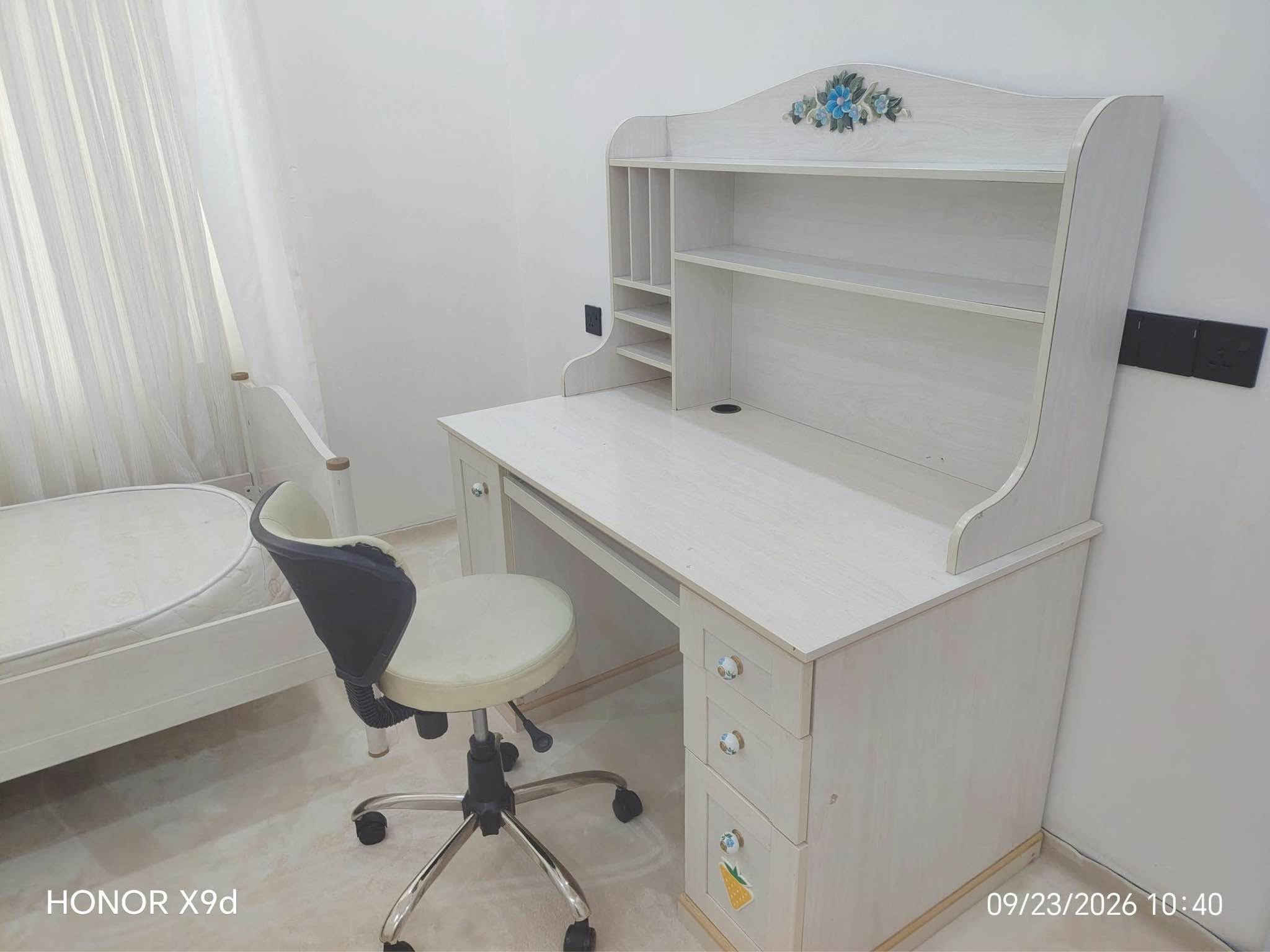 شتێکت هەیە لە ماڵەوە کە بەکاری ناهێنیت؟ 🏠✨

مەیهێڵە بێ‌سوود بمێنێتەوە، چونکە لەوانەیە کەسێکی تر پێویستی پێی هەبێت! 😍

📸 وێنە و زانیارییەکانی کاڵاکەت بۆمان بنێرە

💰 ئێمە بۆت دەیفرۆشین

📩 تەنها پەیامێک لە تۆوە!

خێرا فرۆش 🛍️

شتە زیادەکەت بکە بە پارە 💸❤️

#خێرافڕۆش #دەستی_دوو #کاڵای_دەستی_دوو #فرۆشتن #کڕین_و_فرۆشتن السليمانية, العراق

نص مكتوب في الصور:
- HONOR X9d 09/23/2026 10:39
- تاقمى ٨ پارچە زۆر پاک و جوان ئەسلى ٤٠٠ هەزار سلێمانی
- HONOR X9d 09/23/2026 10:40