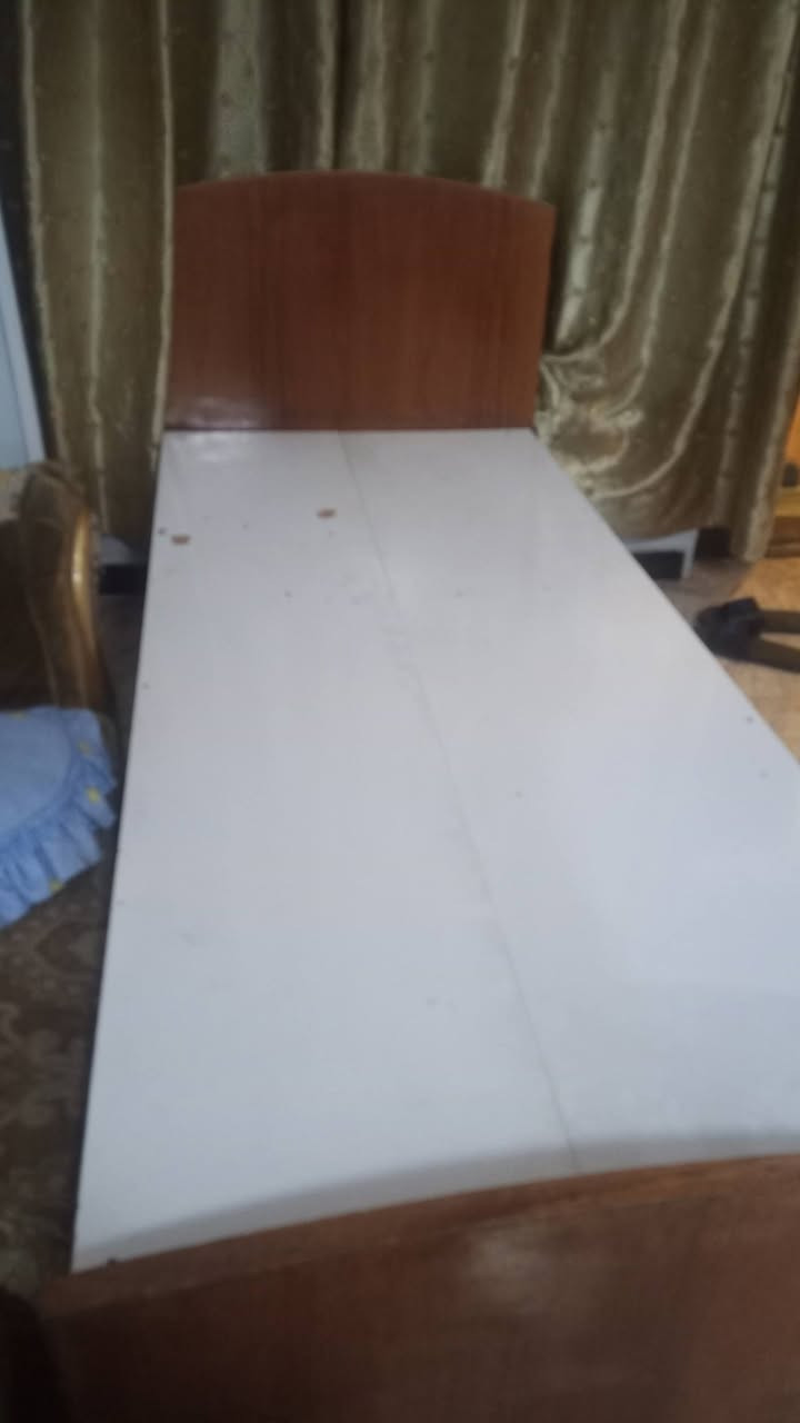 للبيع غراض نضيفه كلش واستعمال قليل مكان بغداد السيديه ابيع بسعر مناسب كلش ***********
