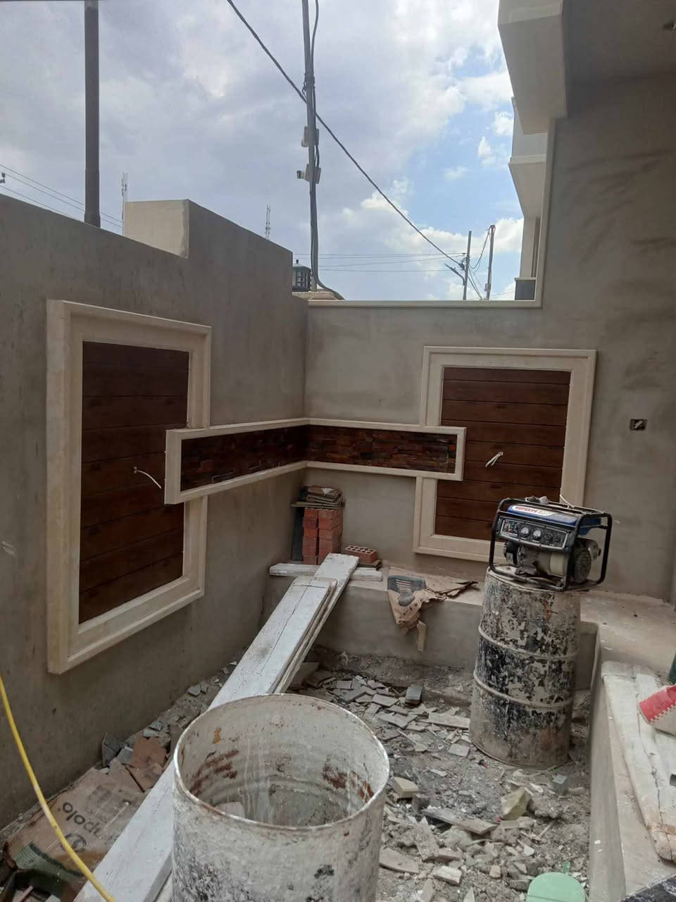 السلام عليكم شغلي حلان ومرمر ودرز وجلي متفرغ حاليا تسليم هندسي واسعار مناسبه إذا شا الله تعالى
***********
***********
