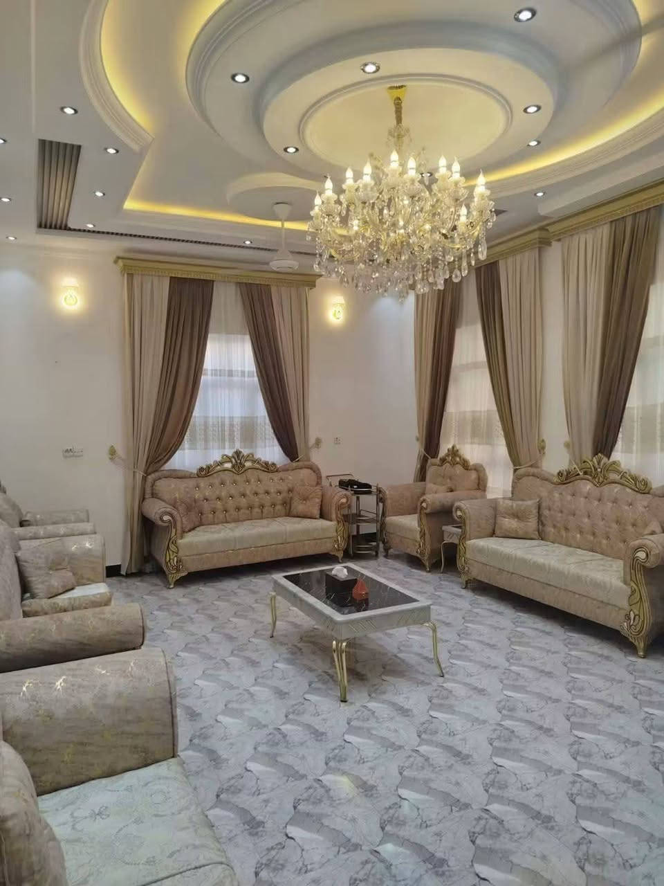 بيت للبيع 
في الفلوجه في مجمع الرحاب
 شارع ٢٠ ركن على ساحه
المساحه ٣٠٠ منر
 يحتوي على ٢غرف مع صاله واستقبال ومطبخ و2 حمامات داخليه وخارجيه نقوش مغربي بناء حديث طابوق 
السعر ١٩٥ملبون قابل للتفاوض
مكتب عزت للعقار شارع 60قرب تقاطع جامع التقوى مقابل المول الجديد في حي التأميم
هاتف
***********
