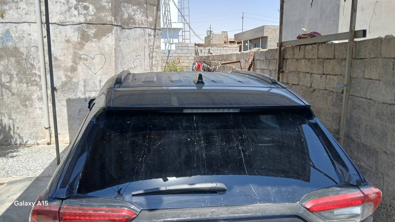 راف فور ٢٠٢١ ماشيه ٨٥ وقابله للزياده هايبرد كامل المواصفات ١٨٥ وبيه مجال للمعلومات بيه ضربه بالجاملغ الخلفي لاتصال واتساب ***********
