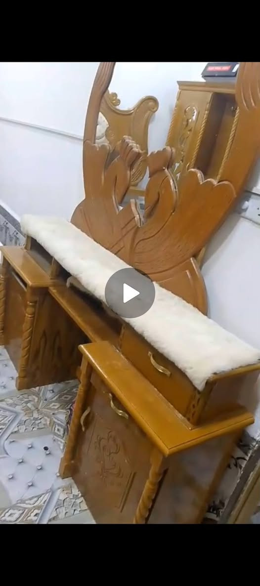 عرسان البصرة وينكم؟ 💍
وفرنا عليكم دوخة الأسواق
غرفة نوم عراقي جديدة بالكرتون، شغل درجة أولى
نقش ملكي يخبل بالصور، بالواقع أحلى بهواي
تفرش بيتك بقطعة وحدة تعيش عمر

السعر 600 ألف، وبيها مجال بسيط
***********

#عرسان_البصرة #غرف_نوم #اث_البصرة
