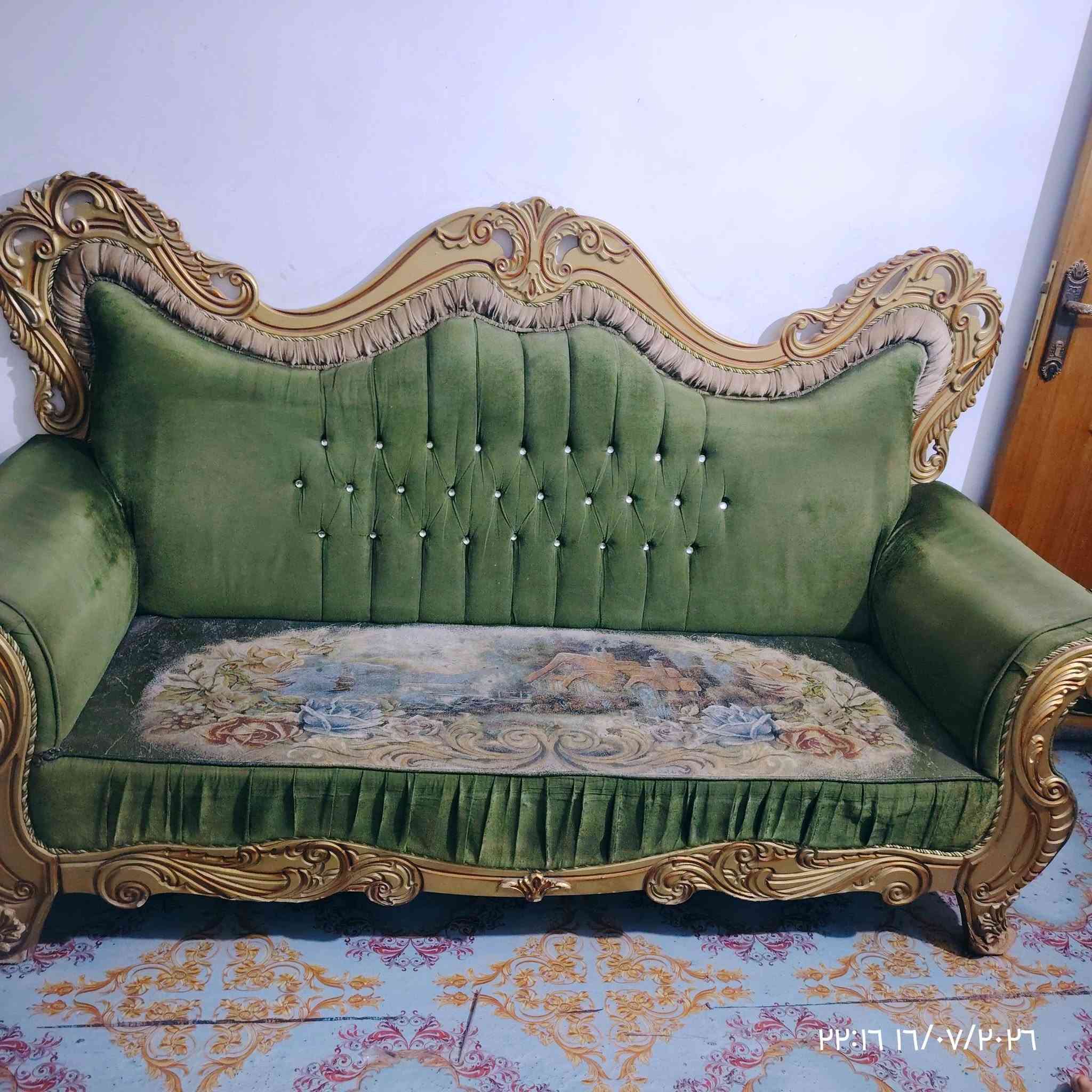 سلام عليكم تخم ١٠ مقاعد للبيع بي ضرر بلكرسي مكان قريب لبياع؛ لستفسار *********** لسعر ١٧٥
