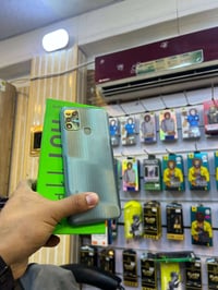 هوت ١١ بلاي • ٦٤ جيجا • مكتب الشمس
