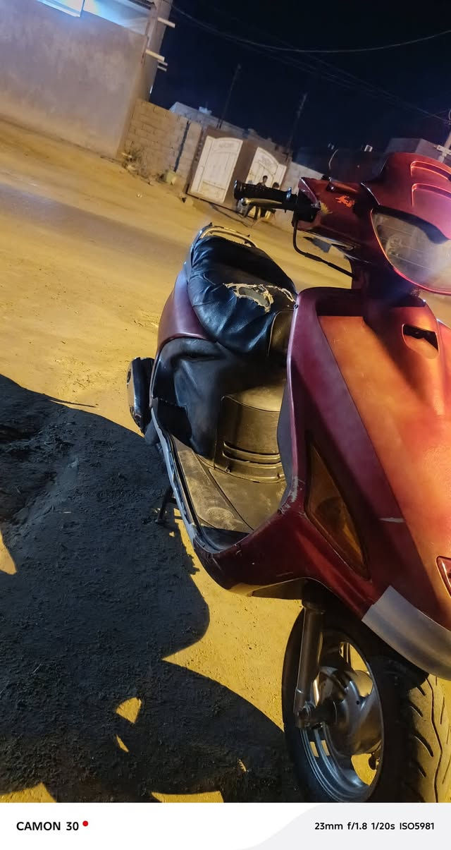 سلام عليكم دراجه فراشه للبيع مكينه بلاد ما مفتوحه دراجه حلوه ونضيفه دراجه على الابلاد ما مفتوح بيه برقي كلشي شقال كهربائيات مكاني البصره الهارثه السعر ٦٥٠ وبيه مجال رقم الهاتف***********

نص مكتوب في الصور:
- CAMON 30 • 23mm f/1.8 1/20s ISO5431
- CAMON 30 23mm f/1.8 1/20s ISO5981
