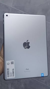ايباد ٨ • واتساب فقط • للبيع