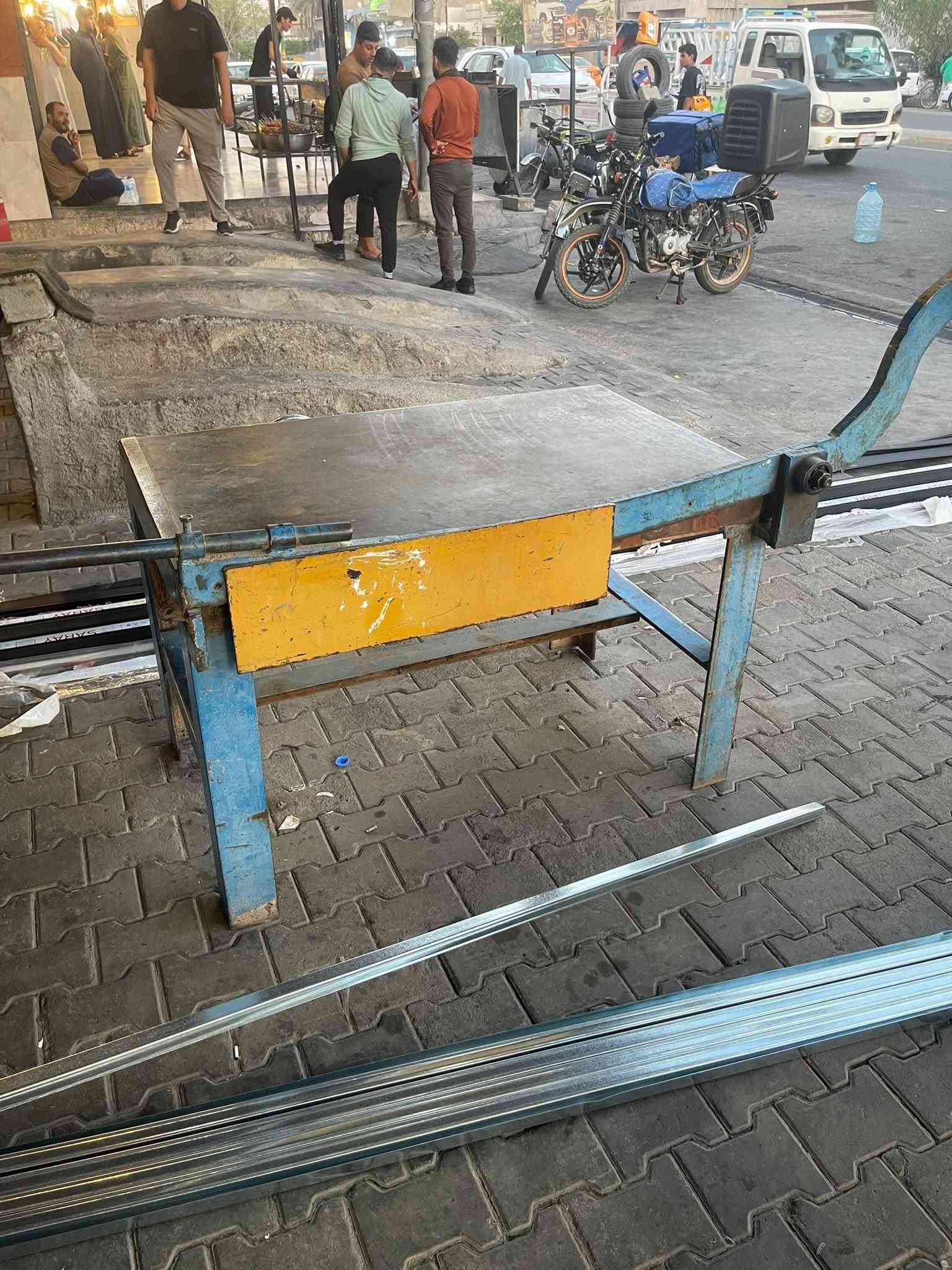 السلام عليكم اخوان مكلف بلنشر معمل pvc بلاستك تركي 3 فيس شغال شرط الفحص 6 قطع ويا الكمبريسر جبير 500 لتر مع معمل المنيوم طبر كتر معواجة  كامل. للبيع. مكانة بكركوك. الشراي. يتصل ع رقم صاحبة. اني مكلف ‭***********
