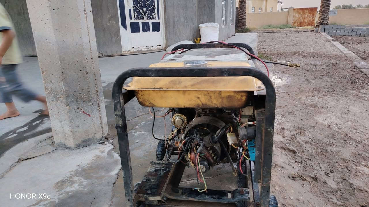 مولد كامه كاز للبيع نضيف راس التوليد ضارب كامل سلف بس تخلي باتري وشقل السعر 175وبيه مجال العنوان بغداد ابو غريب التوصيل على هذا الرقم *********** وبيه واتساب
