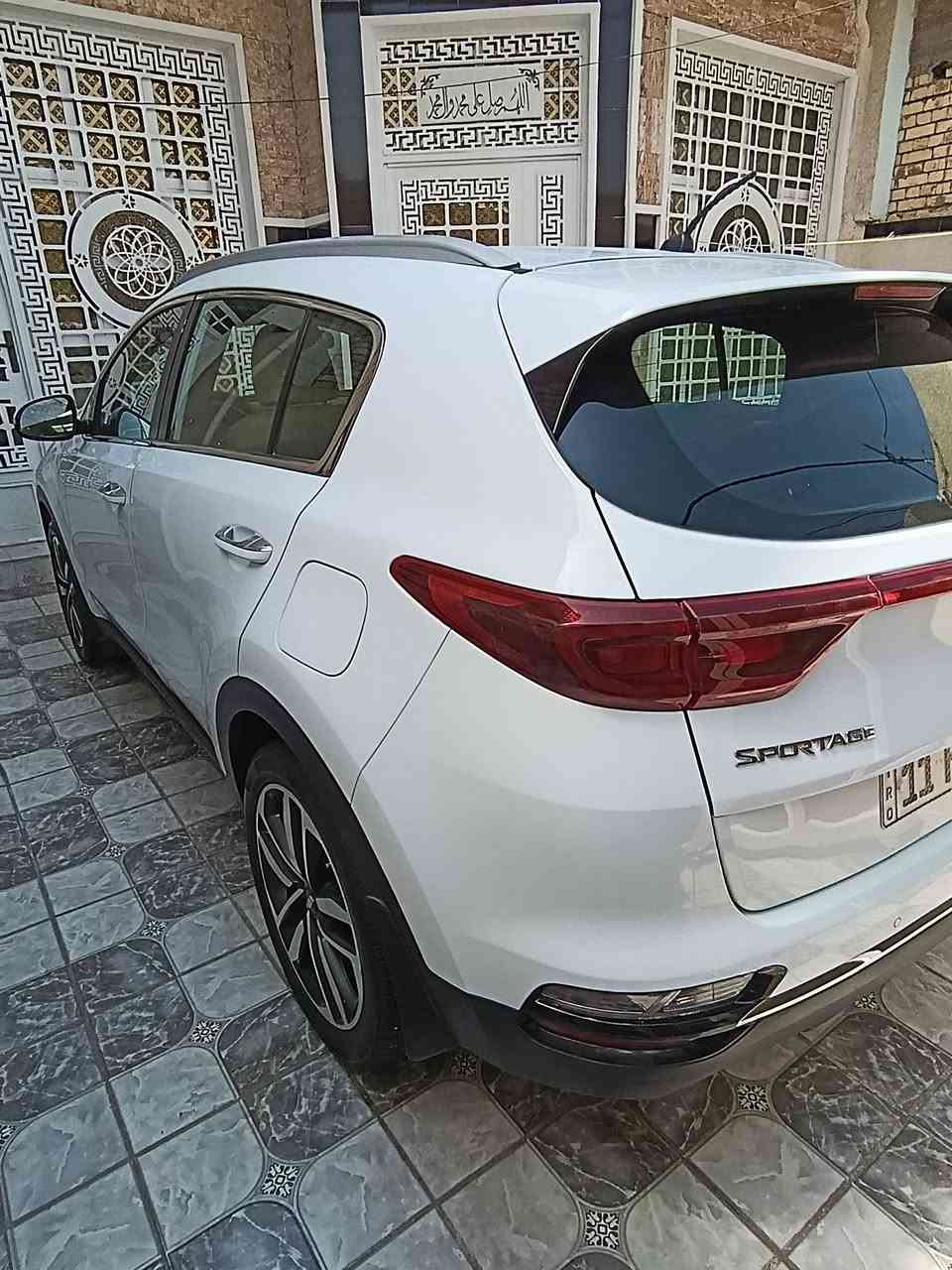 سبورتج ٢٠٢٠ خليجي رقم بغداد ( هزه ولوحات وسنوية جدد) كفالة عامه ماشيه ٨٧ حساس أمامي وخلفي وتحكمات وكامره دواره وشاشة كبيرة ومري أوتو وباقي المواصفات المعروفة ( السياره جديده)
مكان واسط/ الكوت السعر ١٩٤ بيها مجال بسيط للاستفسار ***********
