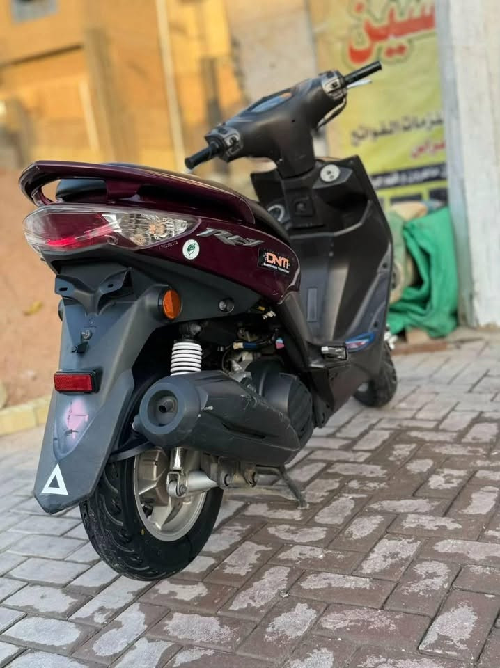يا الله سلام عليكم دراجة جي تي ار حديث ‏ ‏مستعجلة على بيعها كلش￼ ‏الله شاهد محتاج فلوس وعرضت الدراجة للبيع ماشية 29 قبل شهر نزلتها ￼ما ناقصها أي شيء الدرا للبيع أوراق كاملة كلشي كاملة وياها جيب أي فيتر وتعال سعر الدراجة مليون و150 ￼￼متواجد واتس واتصال على الرقم ￼(*********** مكاني بغداد الكاظميه ￼
