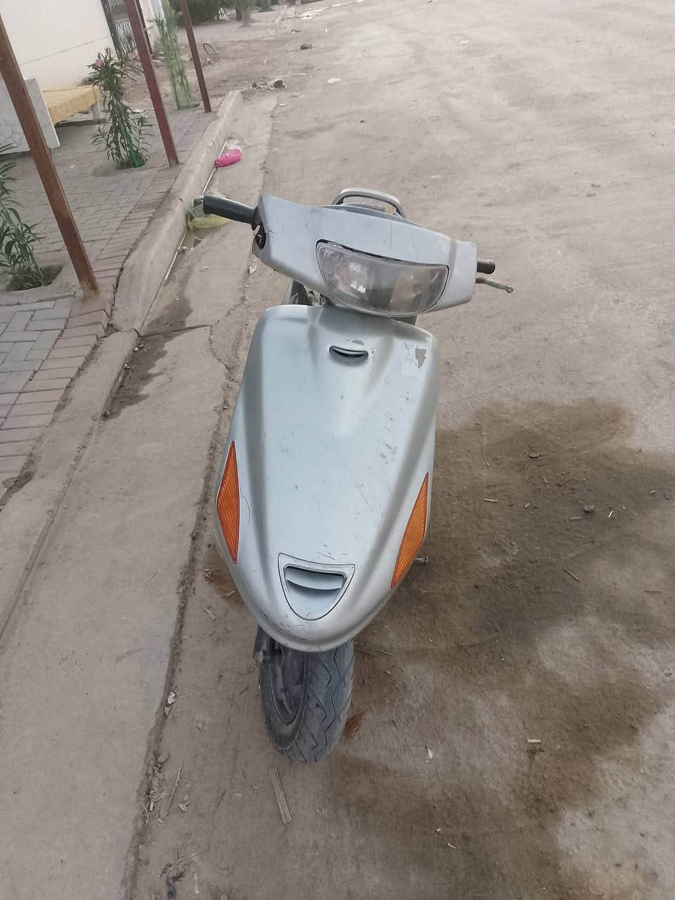 دراجه فراشه للبيع مفتوحه مره وحده تايرات جدد كهربائيات شغاله شلعه ومعدل السعر ٣٠٠ وبيها مجال المكان الديوانيه شارع الاسكان الرقم ***********
