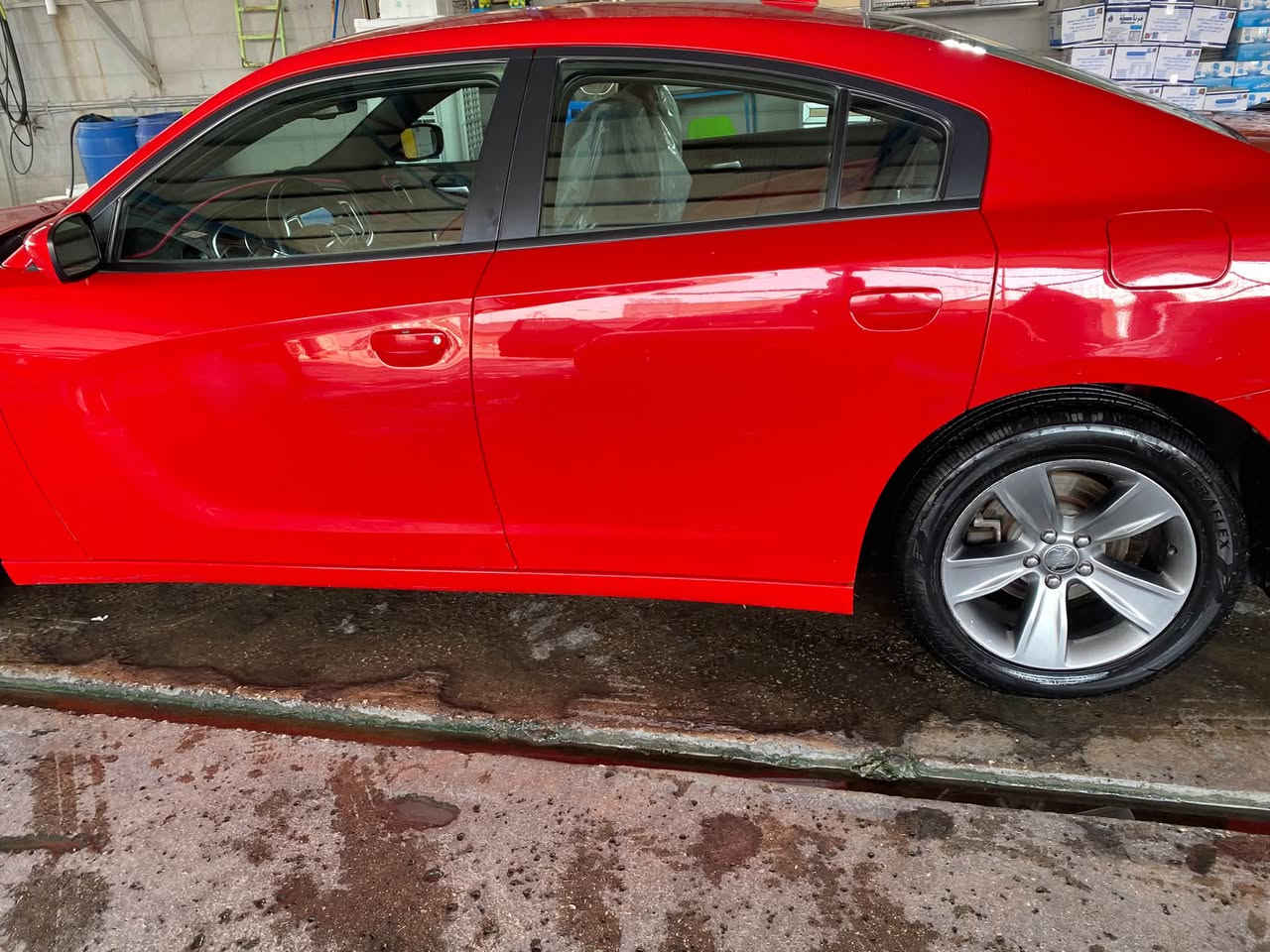 جارجر SXT. 2017 كلين كفاله من الضربه والصبغ والتبديل
رقم بغداد بسمي

لون احمر طماطي

ماشيه 71 حقيق

السياره جديده ابوضع الشركه

مكان السياره كربلاء

***********
