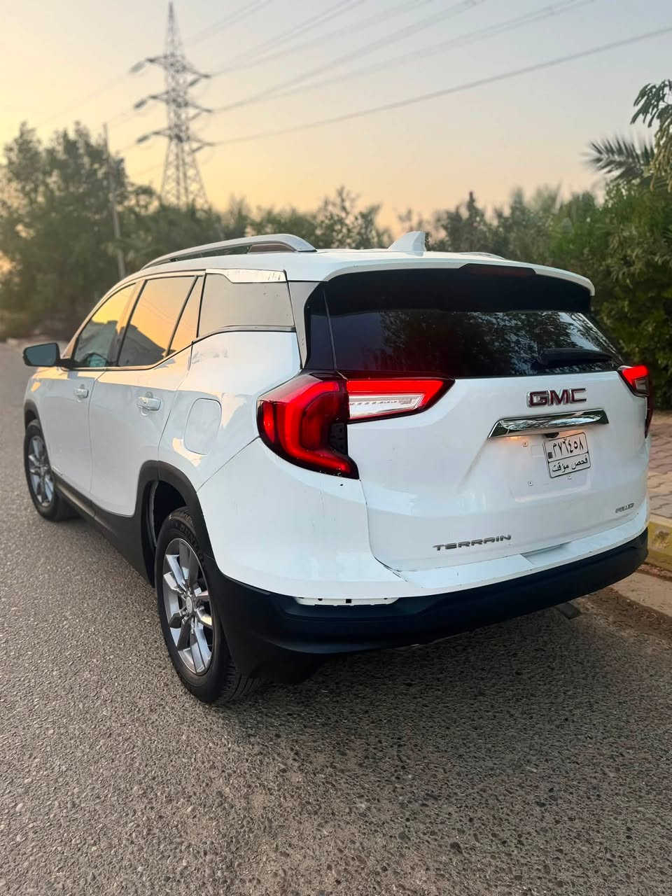 2023 GMC TERRAIN
مواصفات SLT 
ماشيه 52 ميل
حادثها خلفي ومقدمه البنيد فقط 
السياره تترقم بغداد 
مكانها بغداد 
سعرها بلاش 13.000$ وبي مجال بسيط 
***********
